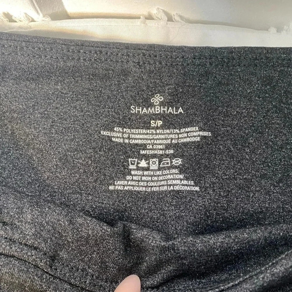 Shambhala | Grey Crop Leggings - Small - Picture 2 of 5